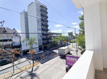 Departamento de 3 ambientes, Avellaneda · Alquiler de Departamento 3 Ambientes con Balcón Al Frente y Gran Terraza en Avellaneda