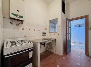 PH · 44m² · 2 Ambientes · Venta PH 2 Ambientes con Patio en Palermo a Reciclar