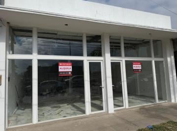Local comercial · 120m² · Local en Alquiler Av Peron