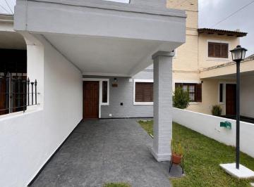 Casa de 3 ambientes, Córdoba · Alquilo Duplex 2 Dorm. C/ Patio B° Parque Capital