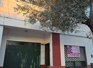 PH de 4 ambientes, Vicente López · PH Al Frente de 4 Ambientes Sin Expensas Totalmente Independiente