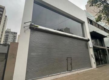 Local comercial · 390m² · 5 Ambientes · Local en Alquiler - 2 Baños - 357 m - La Plata