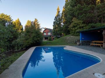 Casa · 2015m² · 6 Ambientes · 2 Cocheras · Casa en San Martin de Los Andes