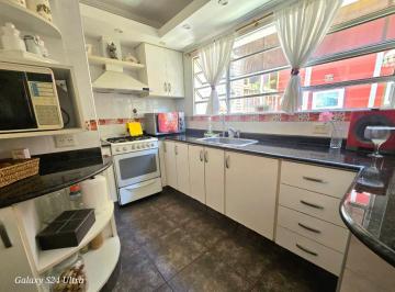 Casa · 178m² · 3 Ambientes · 2 Cocheras · Cochera en Capital Federal Primer Subsuelo