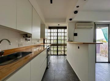Departamento · 62m² · 4 Ambientes · 1 Cochera · Hermoso Departamento Refaccionado 4 Ambientes con Cochera