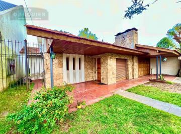 Casa · 274m² · 4 Ambientes · 2 Cocheras · Chalet en Adrogue