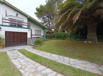 Casa · 197m² · 4 Ambientes · 1 Cochera · Casa en Villa Gesell