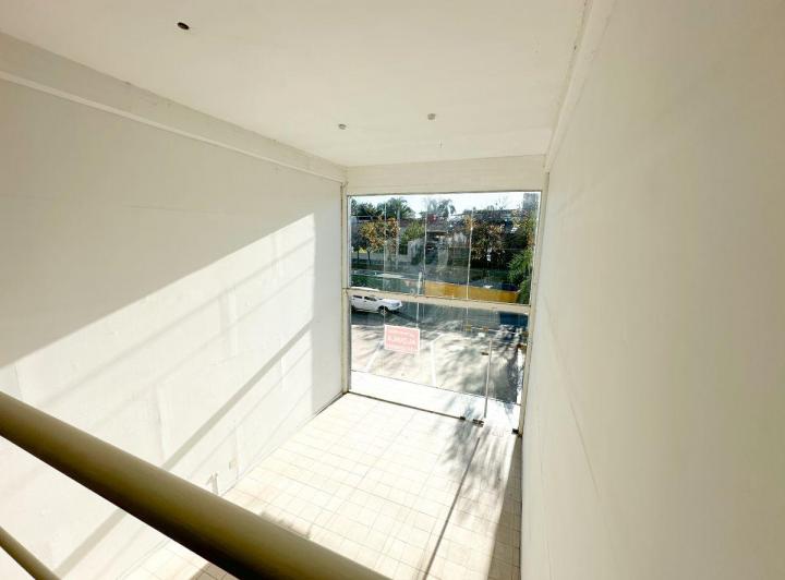 Local comercial · 70m² · 2 Ambientes · 2 Cocheras