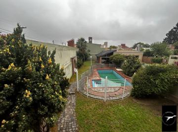 Casa · 320m² · 6 Ambientes · Casa - Villa Centenario