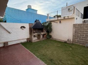 Casa · 100m² · 3 Ambientes · 1 Cochera · Alquiler - Hermosa Casa - Altamira