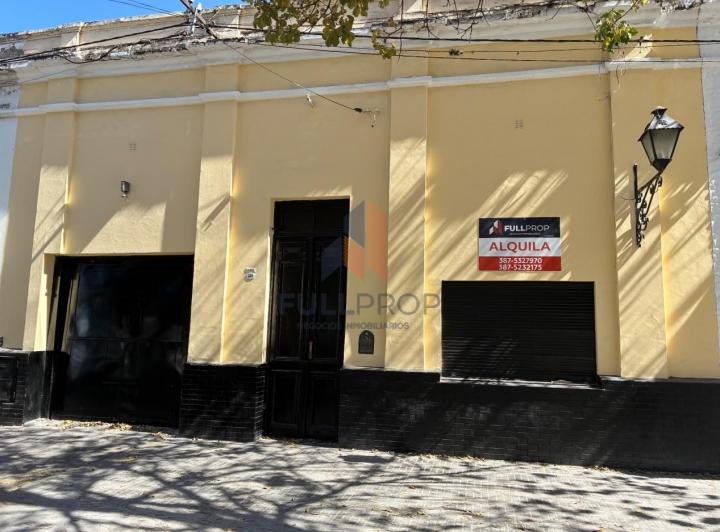 Casa · 200m² · 7 Ambientes