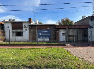 Casa · 182m² · 3 Ambientes · 2 Cocheras · Casa en Venta Entre Caminos