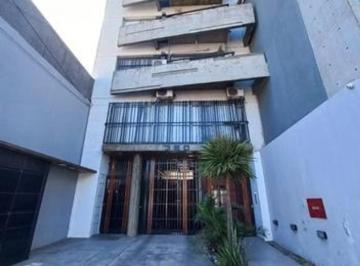 Oficina comercial · 52m² · 2 Ambientes · 1 Cochera · Alquiler Oficina Sobre Av con Cochera!