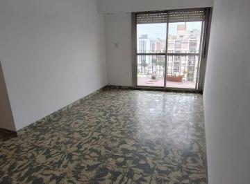 Departamento de 4 ambientes, Quilmes · Oportunidad, Departamento en Venta 4 Ambientes en Quilmes Centro a Refaccionar