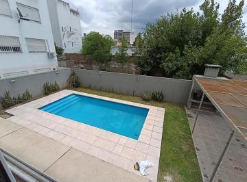 Departamento · 85m² · 4 Ambientes · Edificio con Piscina - Asador - Sum. - Excelente Estado