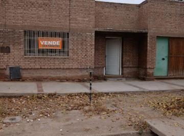 Casa de 5 ambientes, Godoy Cruz · Casa Mixta a Reciclar, Cerca Uca, Parque San Vicente