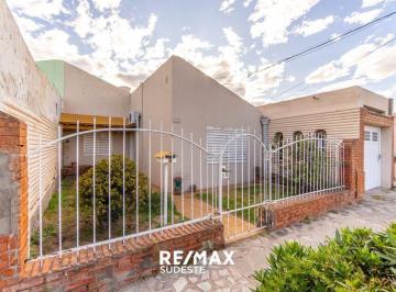 Casa · 110m² · 3 Ambientes · 1 Cochera · Venta Casa en Ingeniero White Apta Crédito