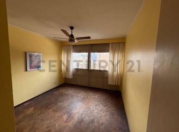 Departamento · 62m² · 3 Ambientes · Venta Departamento - 2 Dorm. - Luminoso - Frente a La Plaza - Rosario