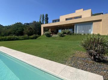 Casa · 283m² · 4 Ambientes · 2 Cocheras · Casa en Estancia Q2 3 Dorm. – Gran Parque, Vista Abierta y Pileta