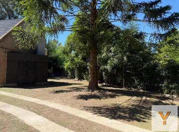 Casa de 3 ambientes, San Vicente · Casa en Venta - 2 Dorm. 1 Baño - Cochera - 1.500 m² - San Vicente