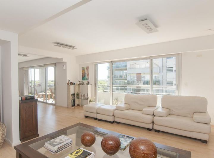 Departamento · 304m² · 9 Ambientes · 4 Cocheras
