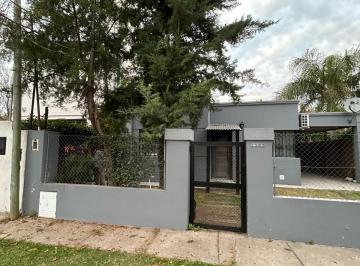 Casa · 63m² · 5 Ambientes · 2 Cocheras · Casa 3 Dorm. en Alquiler - Funes
