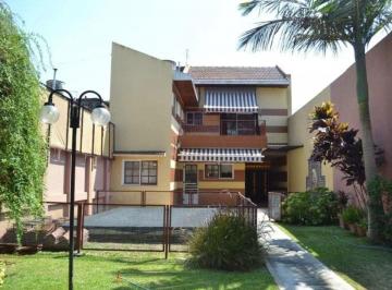 Casa de 4 ambientes, Lanús · Casa Chalet Impecable Apto Crédito Bancario. Digno de Ver!