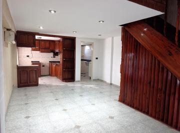 PH · 101m² · 3 Ambientes · PH en Alquiler de 3 Ambientes en Moreno