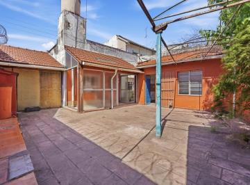 Casa · 105m² · 3 Ambientes · 2 Cocheras · Venta Casa 3 Ambientes Galeria Patio Cochera y Terraza