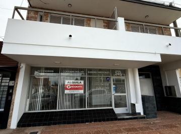 Local comercial · 159m² · 3 Ambientes · Local en Barrio Villa Dominga