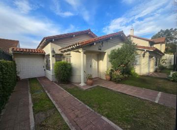 imagen1 · Alquiler de Impecable Casa 9 Ambientes con Pileta - Lote de 800 m² - Monte Grande