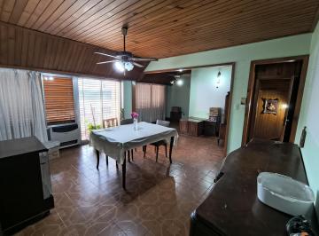 PH · 100m² · 5 Ambientes · Venta de PH - 2 Dorm. - Frente - Planta Alta