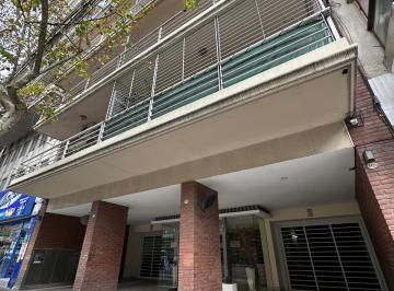 Departamento · 70m² · 3 Ambientes · 1 Cochera · Departamento en Almagro Sur