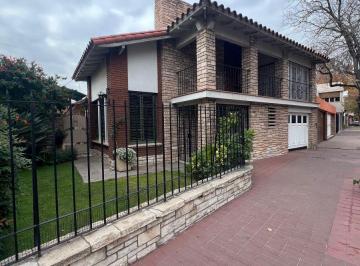 Casa de 8 ambientes, Ciudad de Mendoza · Venta Exclusiva Casa en Calle Paso de Los Andes