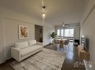 Departamento · 28m² · 1 Ambiente · Ambiente a La Calle con Balcón - Centro