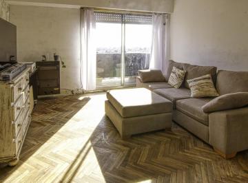 Departamento · 80m² · 4 Ambientes · 1 Cochera · Departamento con Cochera
