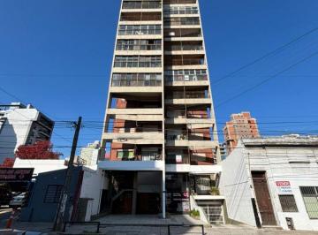 Departamento de 3 ambientes, Quilmes · Departamento de 3 Ambientes con Cochera Recilcado