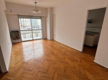 Departamento · 42m² · 2 Ambientes · 2 Amb. con Balcon Super Luminoso! Av Corrientes 2100
