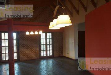 Casa · 200m² · 4 Ambientes · 1 Cochera · Casa - El Manzanar