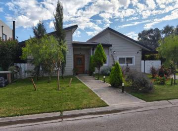 Casa de 3 ambientes, Pilar · Casa en Alquiler en San Ramón, Pilar del Este, Pilar