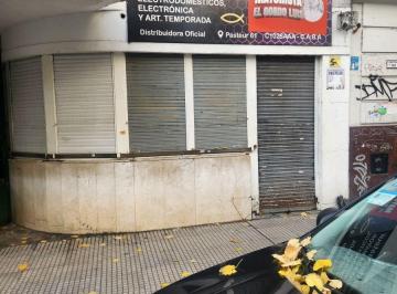 Local comercial en Alquiler de 1 ambiente  · Local en Alquiler en Once, a m de Av Rivadavia!