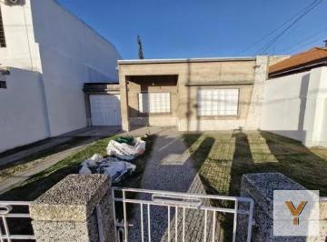 Casa · 180m² · 7 Ambientes · Casas en Venta - 5 Dorm. 2 Baños - 420 m² - Avellaneda