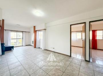 Departamento · 60m² · 3 Ambientes · 1 Cochera · Departamento 3 Amb a La Calle con Espacio de Cochera