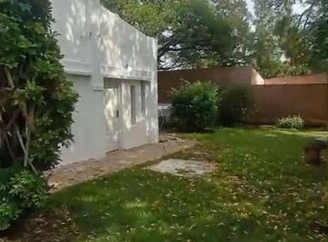 Casa · 70m² · 3 Ambientes · 1 Cochera · Casa 2 Dorm. 121 E/ 604 y 605, La Plata