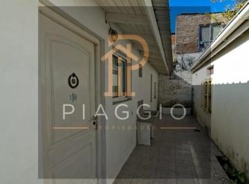 PH · 35m² · 2 Ambientes · PH. Dos Ambientes en Alquiler Villa Adelina