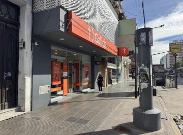 Local comercial · 385m² · Local Cabildo 2700 Local 8 X 24 m con Entrepiso, Marquesina Para Publicidad