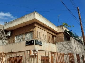 PH de 2 ambientes, Versalles · Casa PH 2 Amb Frente Sin Expensas!