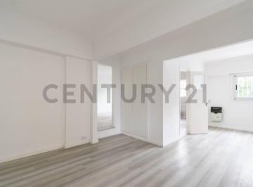 Departamento · 60m² · 2 Ambientes · Exclente Depto 2 Amb con Terraza en Vicente Lopez
