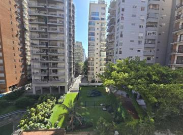 Departamento · 147m² · 5 Ambientes · 1 Cochera · Edificio Rivarola en Zona de La Isla, Departamento Muy Amplio con Palier Privado