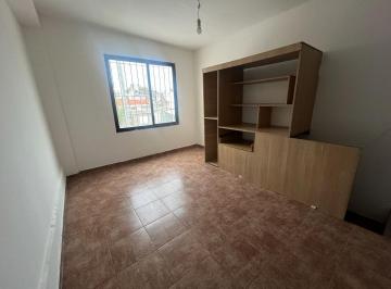 Casa · 78m² · 4 Ambientes · 1 Cochera · Excelente Accesibilidad a m Av Armada Argentina